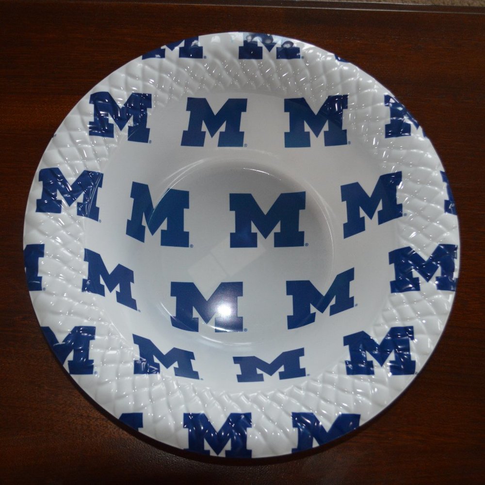Durable U of M Plastic Bowl